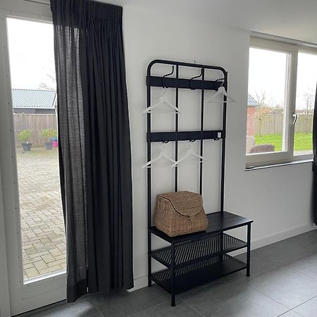 Gastenverblijf Bij De Buuren Dirksland Extérieur photo