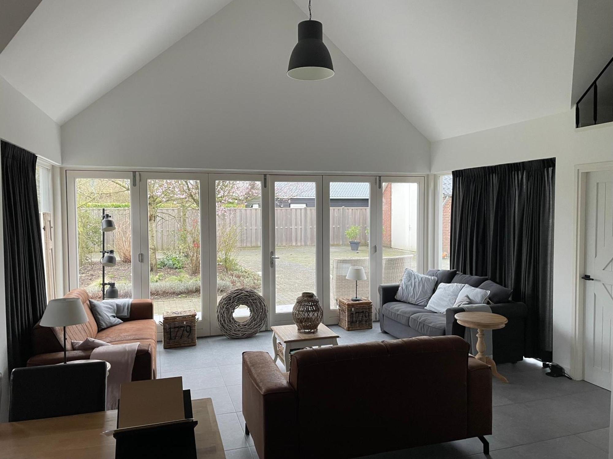 Gastenverblijf Bij De Buuren Dirksland Extérieur photo